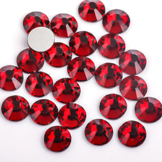 SS20 Deep Red Rhinestones